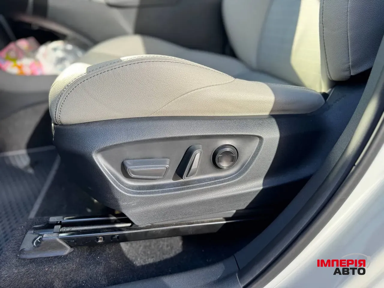 Toyota bZ4X - фото 14