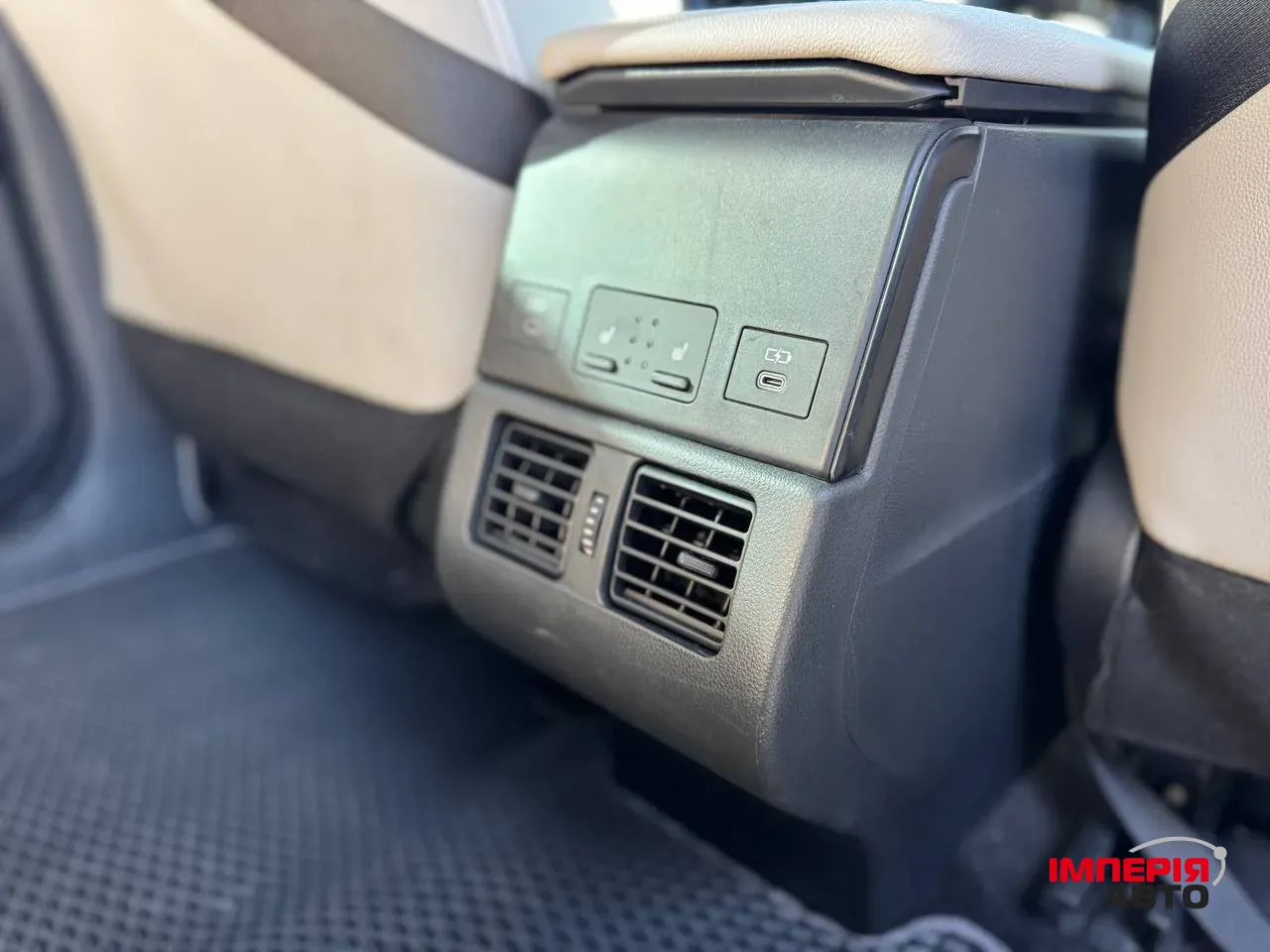 Toyota bZ4X - фото 10