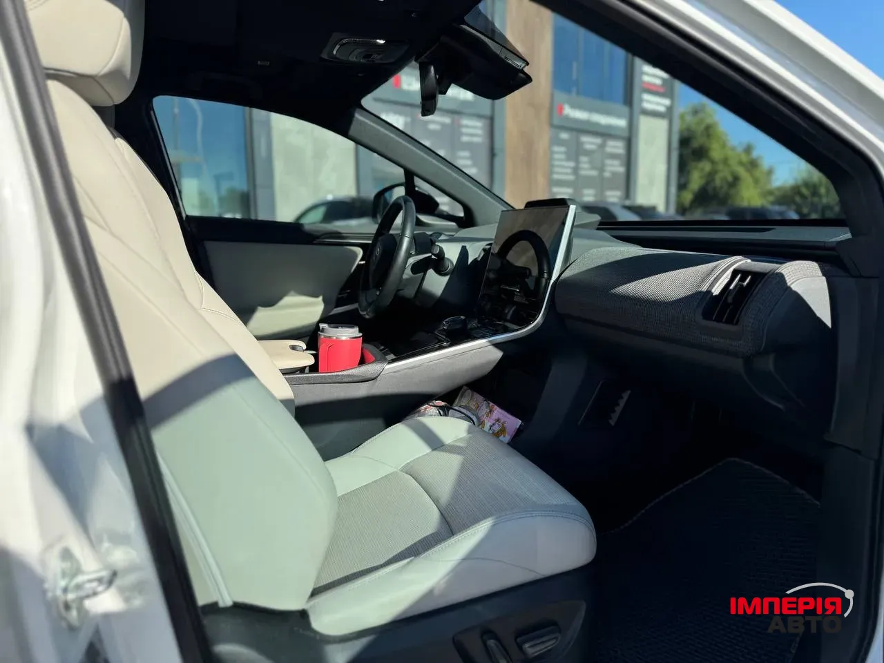 Toyota bZ4X - фото 5