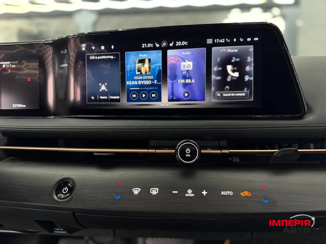 Nissan Ariya - фото 25