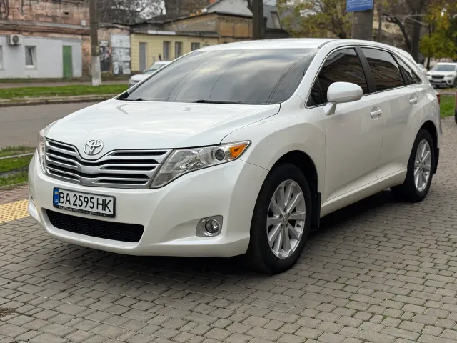 Toyota Venza - фото 1