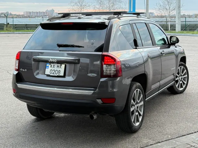 Jeep Compass - фото 3