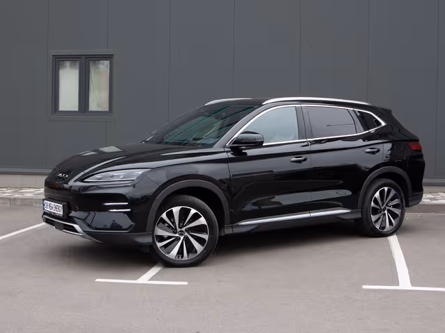BYD Song Plus - фото 2