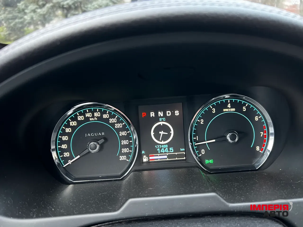 Jaguar XF - фото 9