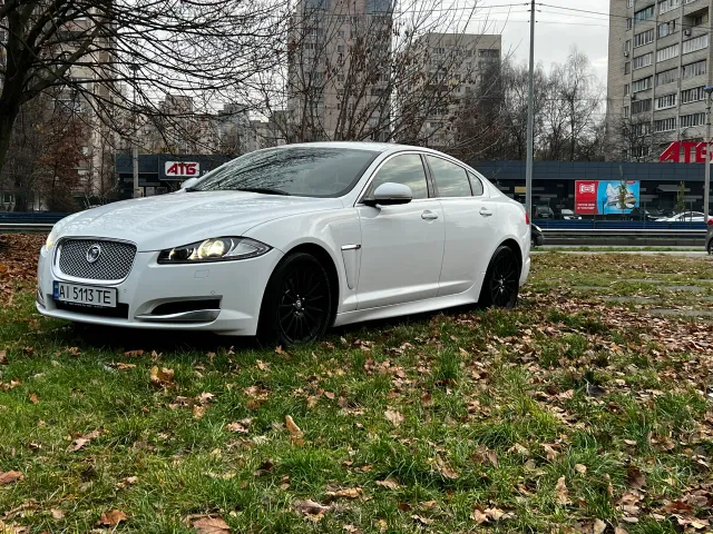 Jaguar XF - фото 2