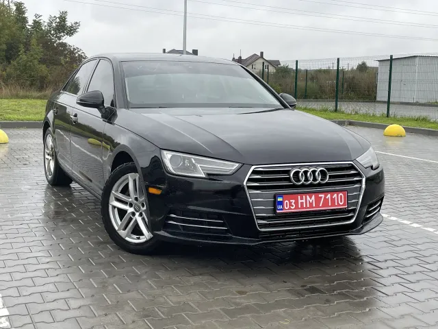 Audi A4 - фото 1
