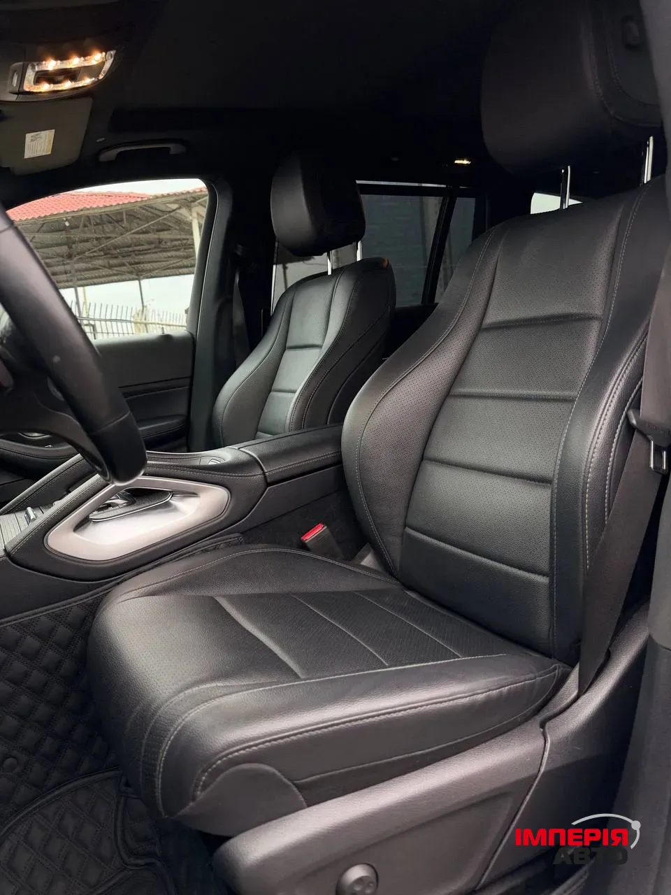 Mercedes-Benz GLS - фото 10