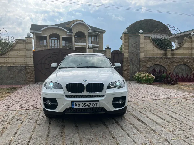 BMW X6 - фото 1