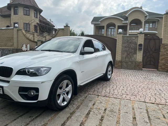 BMW X6 - фото 3