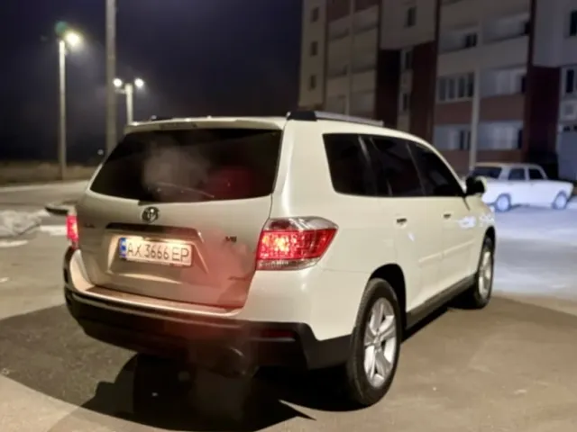 Toyota Highlander - фото 5