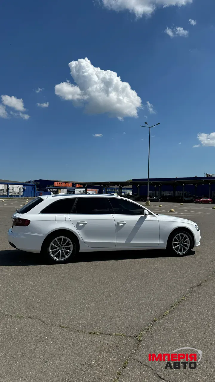 Audi A4 - фото 11