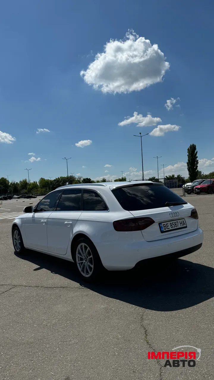 Audi A4 - фото 12