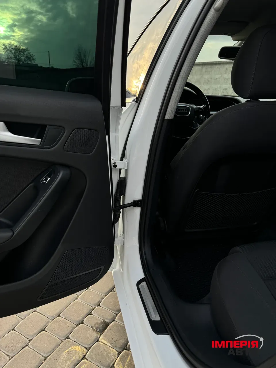 Audi A4 - фото 36