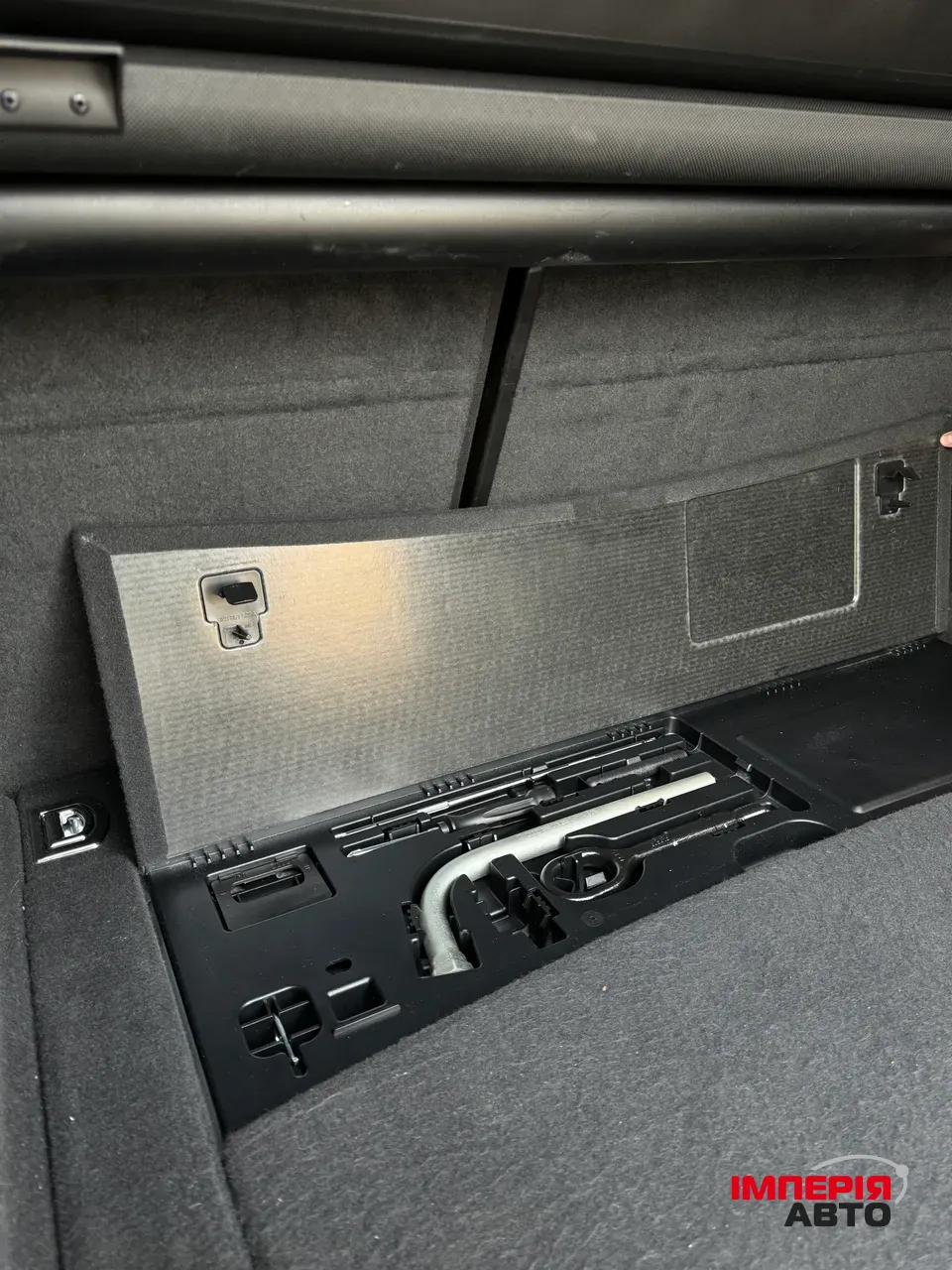 Audi A4 - фото 48