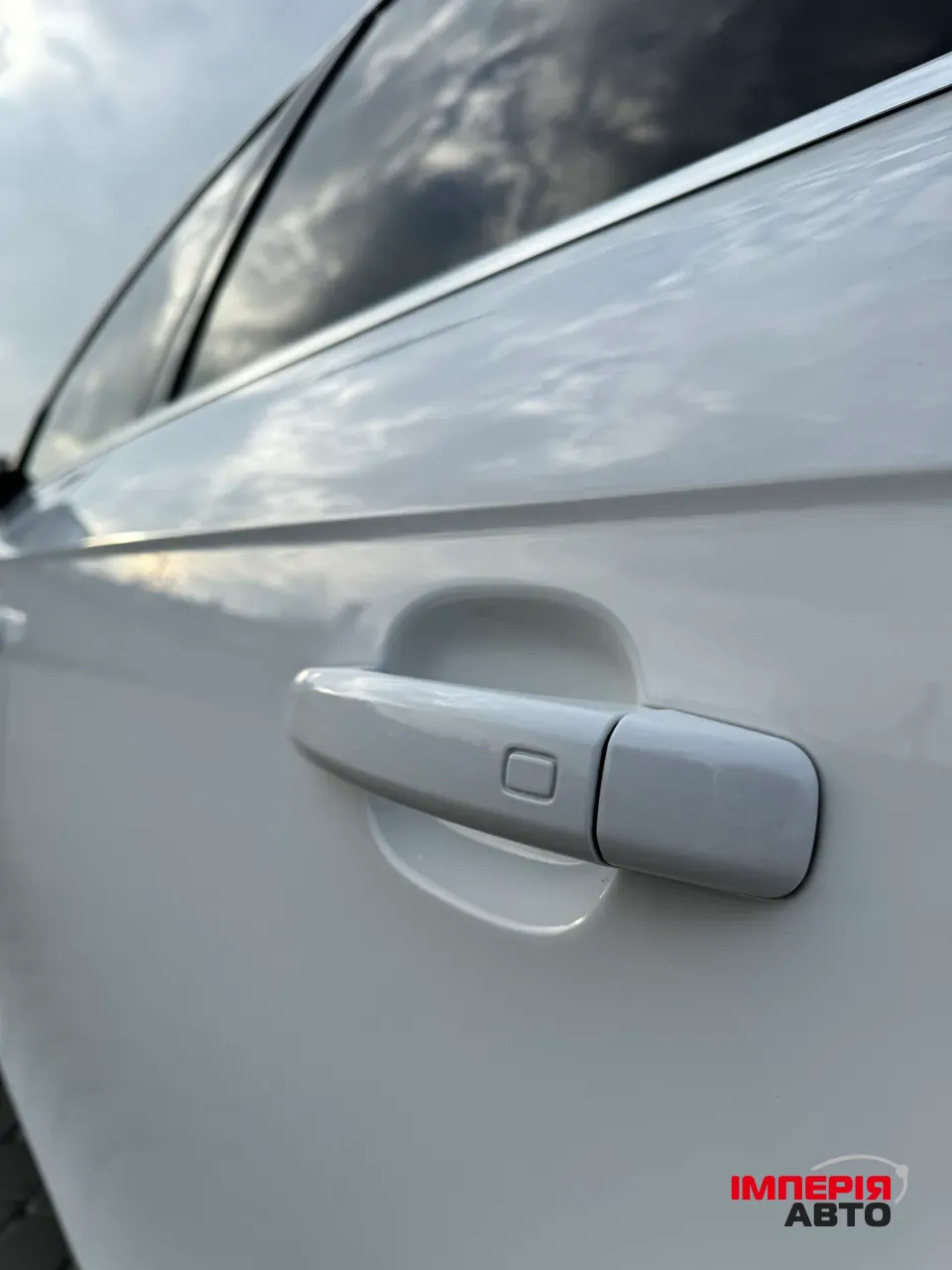 Audi A4 - фото 18