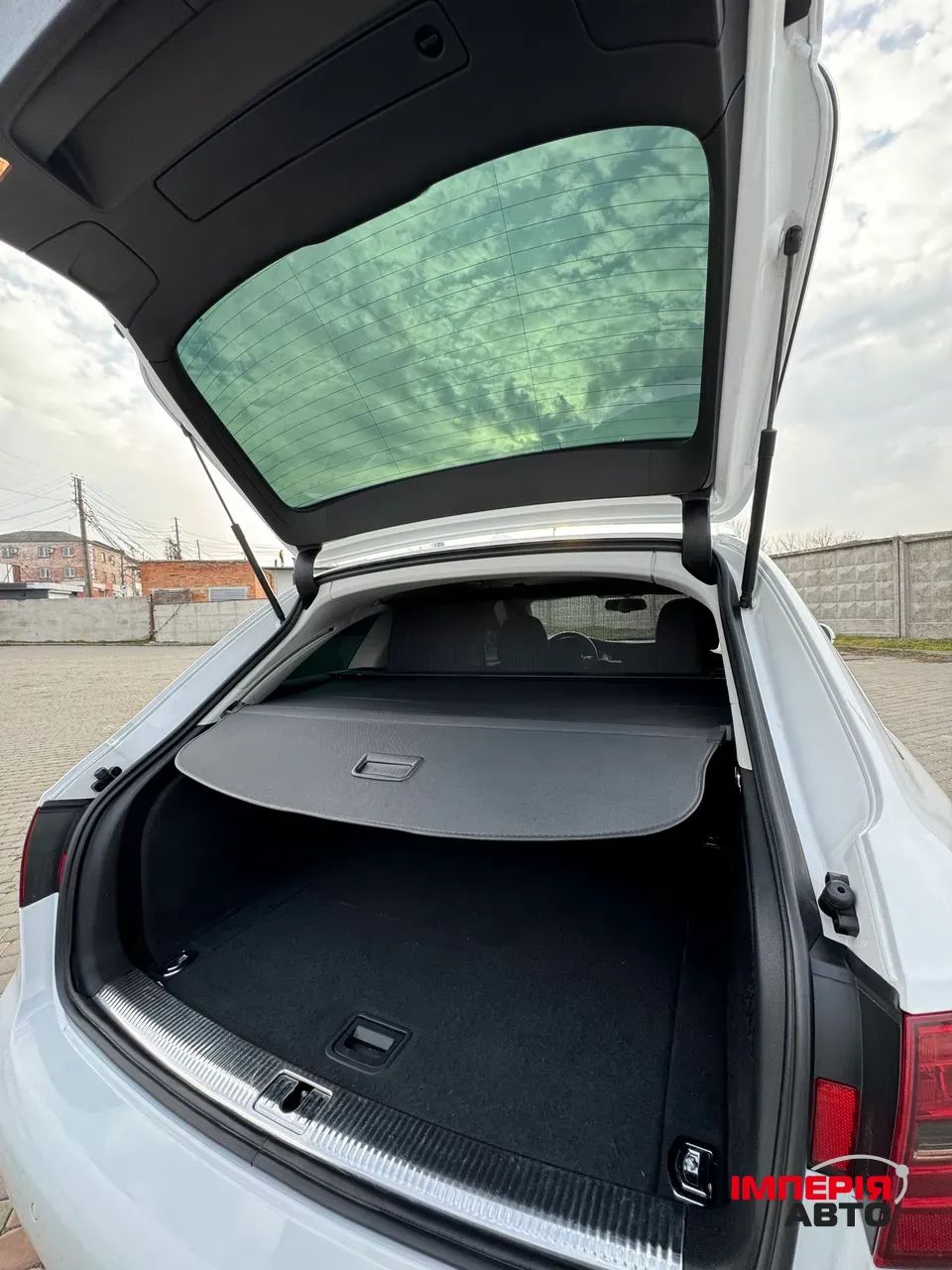 Audi A4 - фото 51