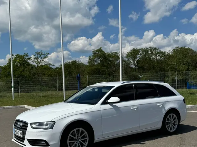 Audi A4 - фото 3