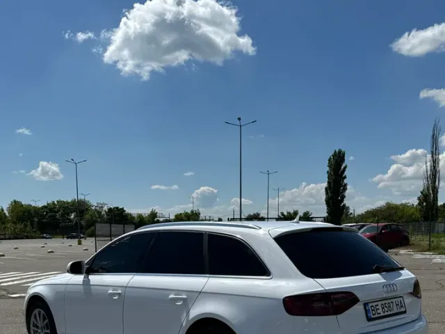 Audi A4 - фото 5
