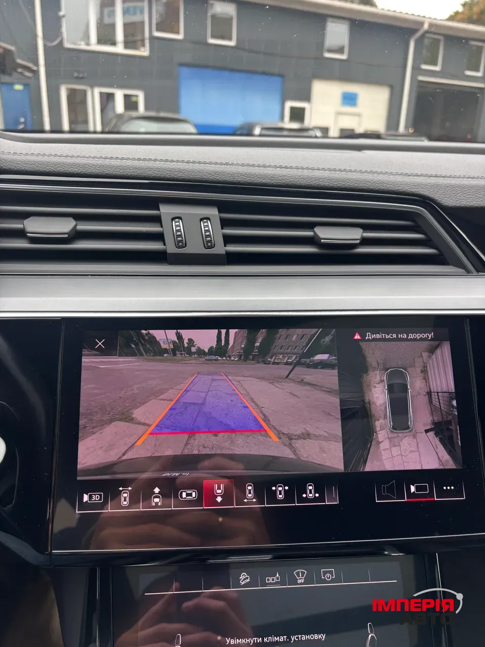 Audi e-tron - фото 41