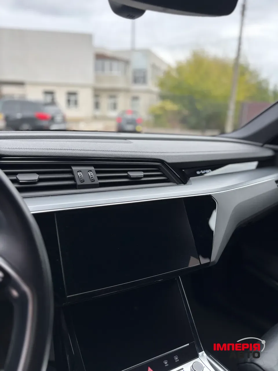 Audi e-tron - фото 45