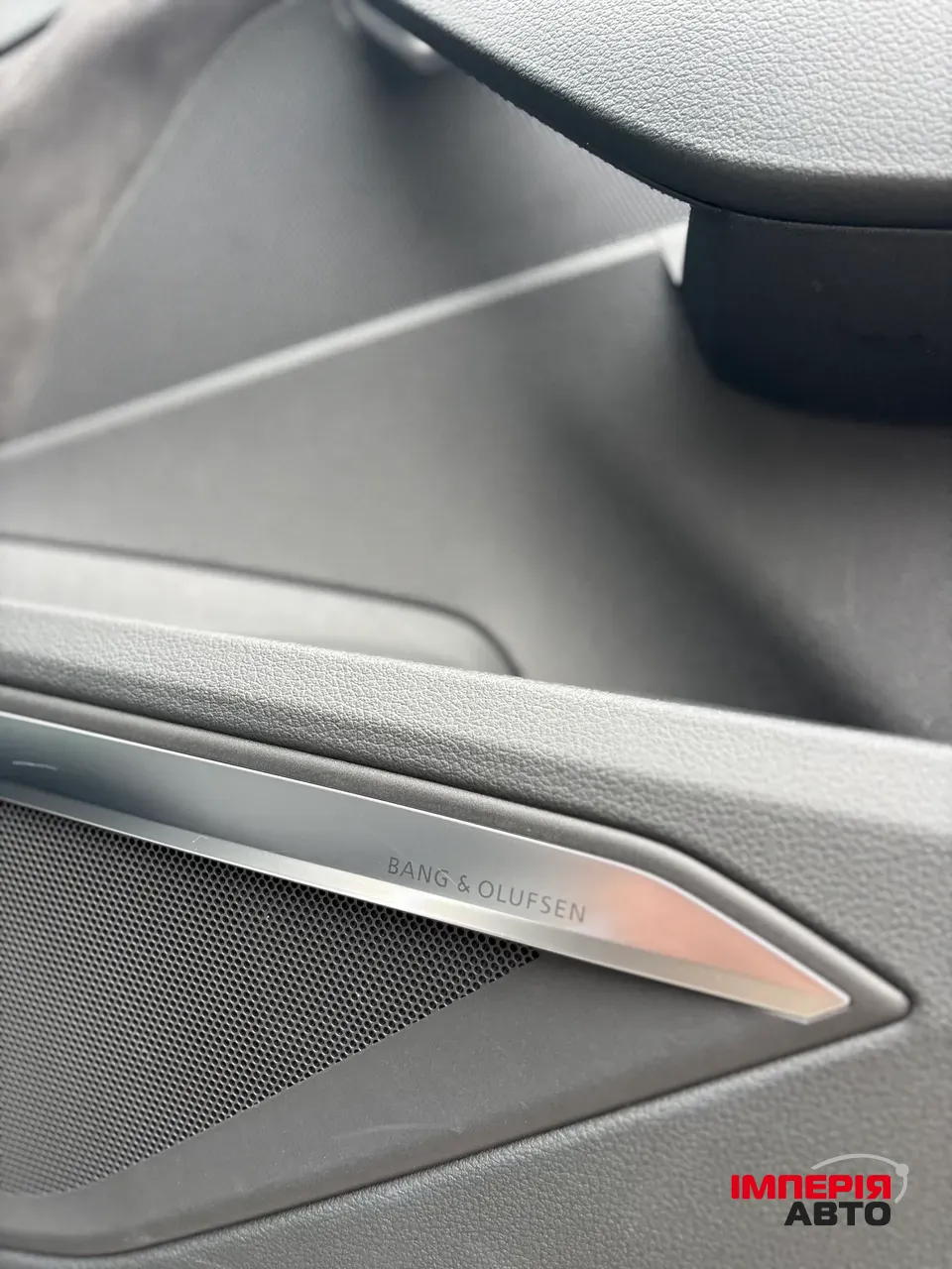 Audi e-tron - фото 38