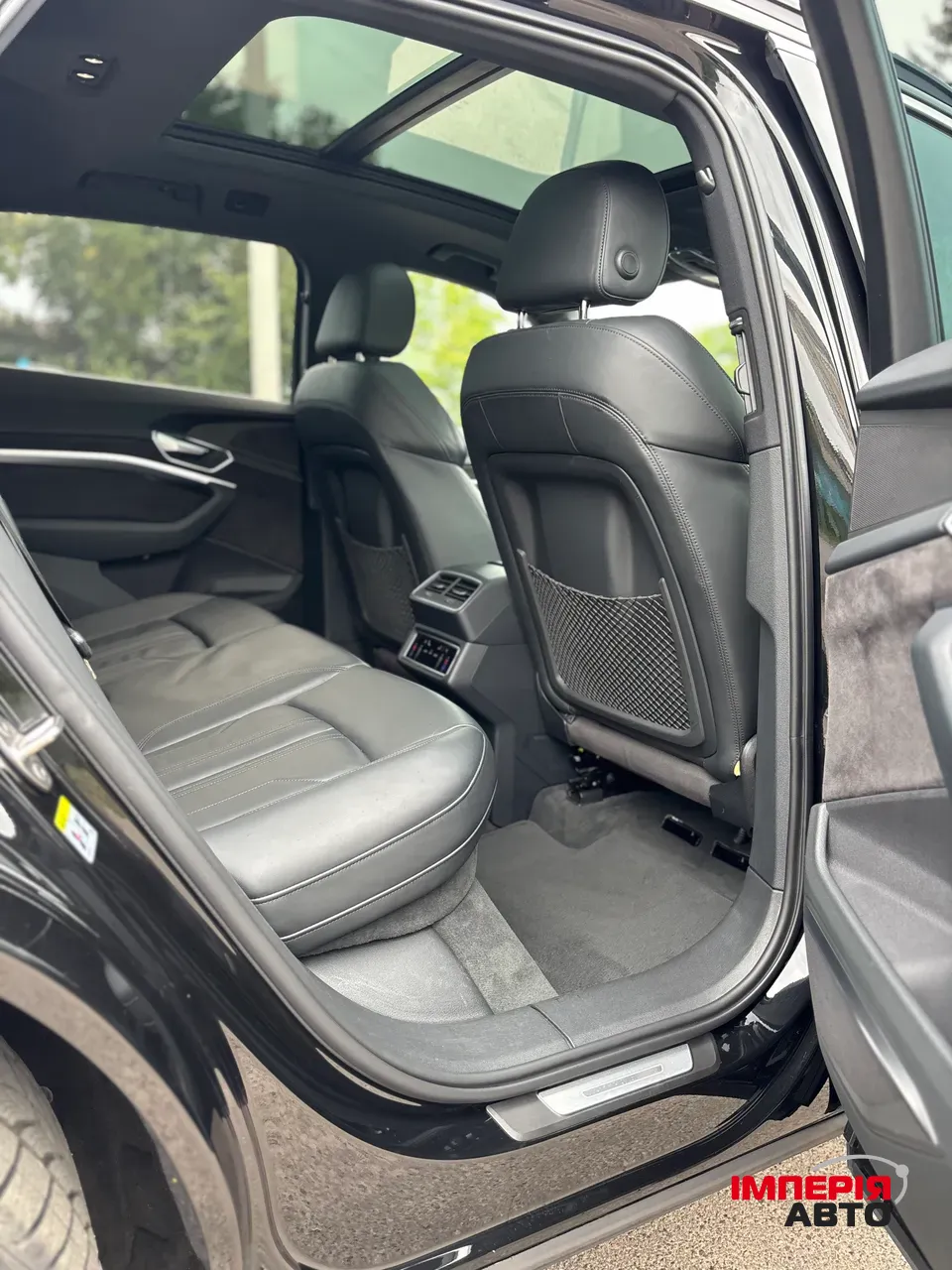 Audi e-tron - фото 37