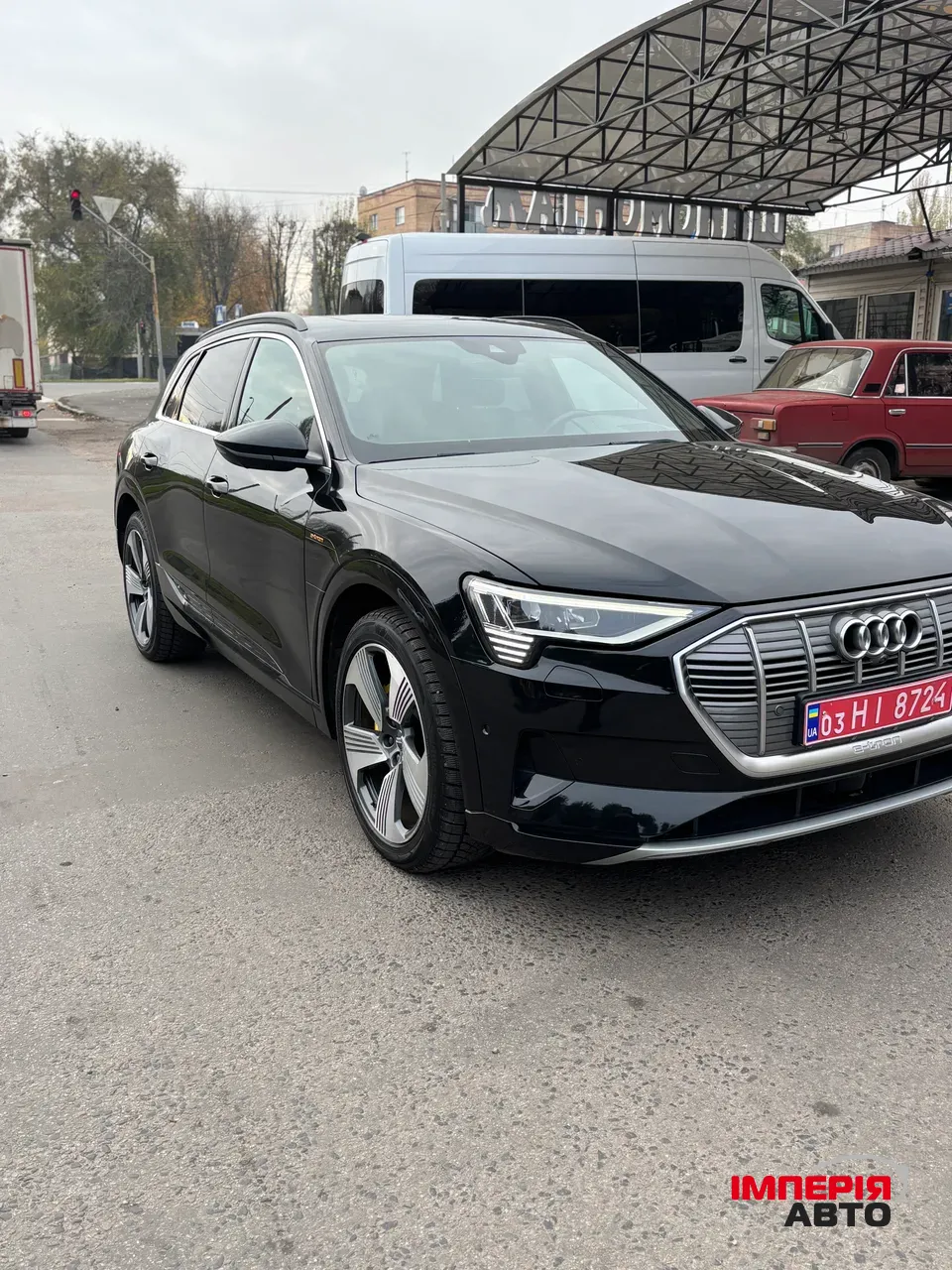 Audi e-tron - фото 3