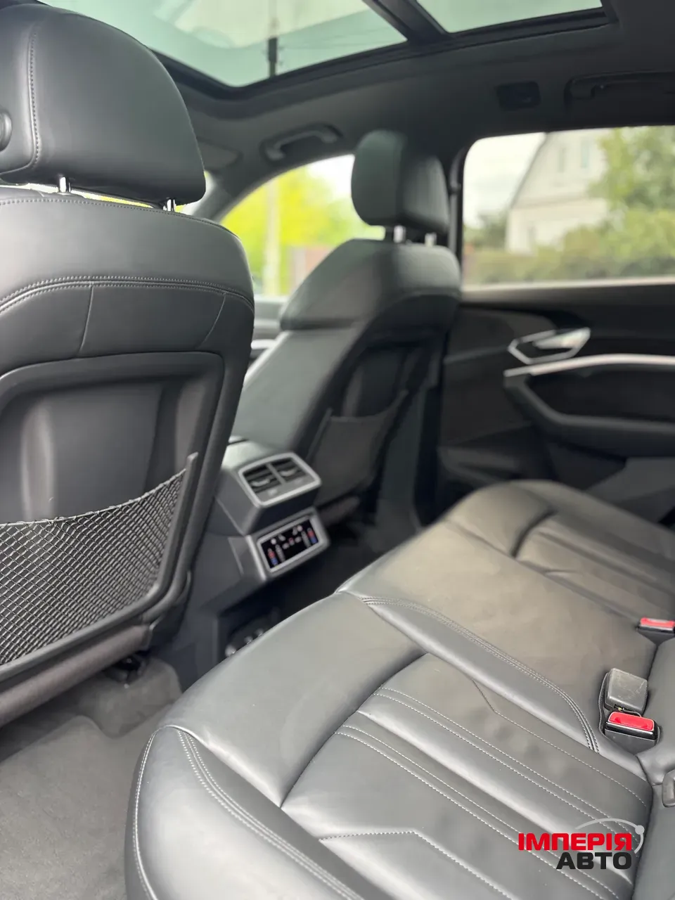 Audi e-tron - фото 33