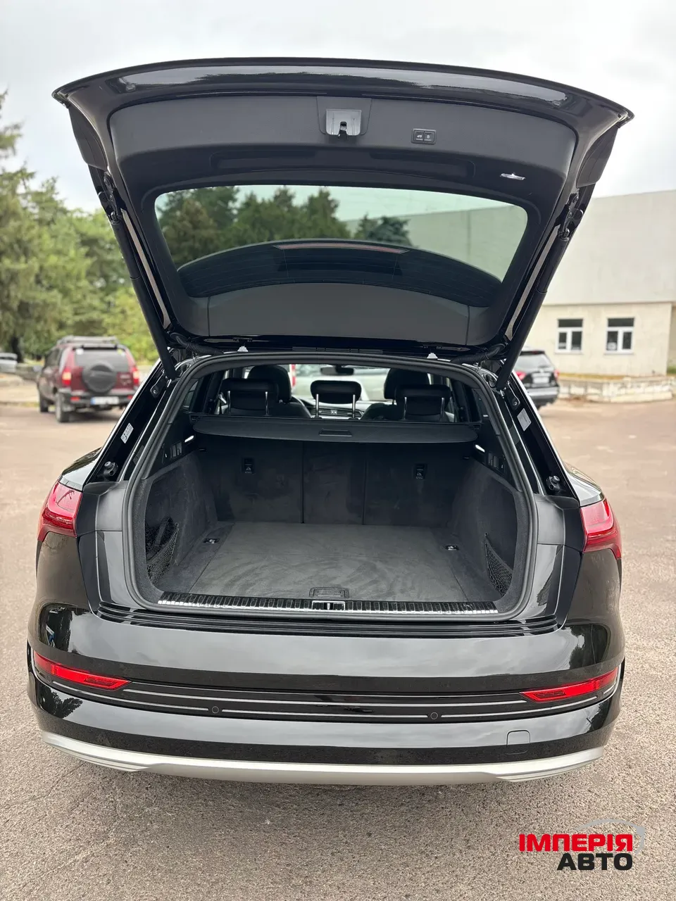 Audi e-tron - фото 34