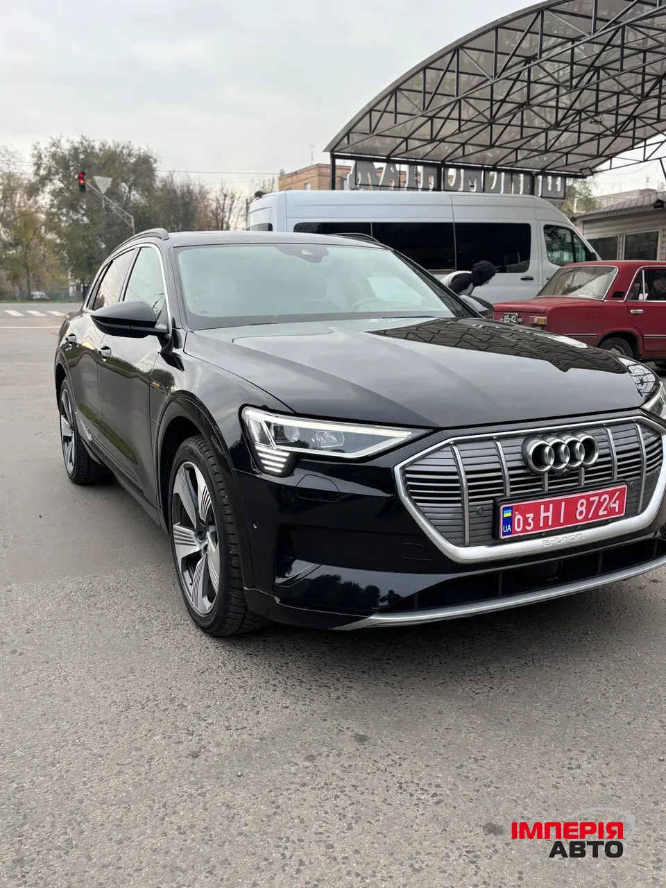 Audi e-tron - фото 14