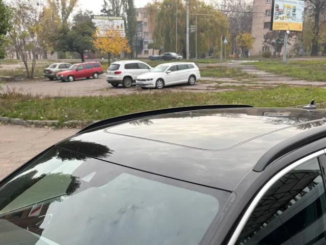 Audi e-tron - фото 5