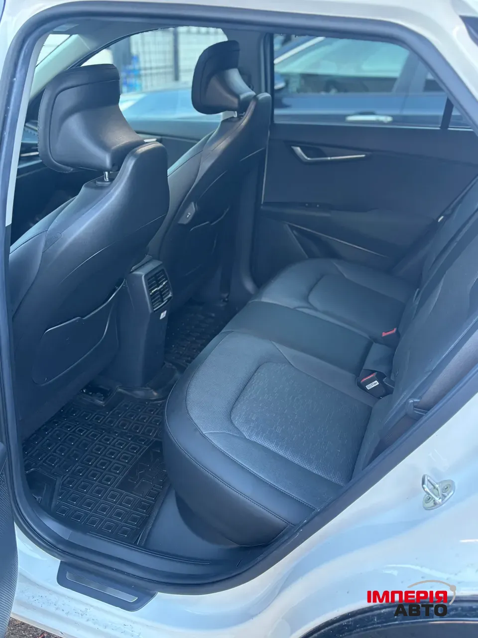 Kia Niro - фото 23