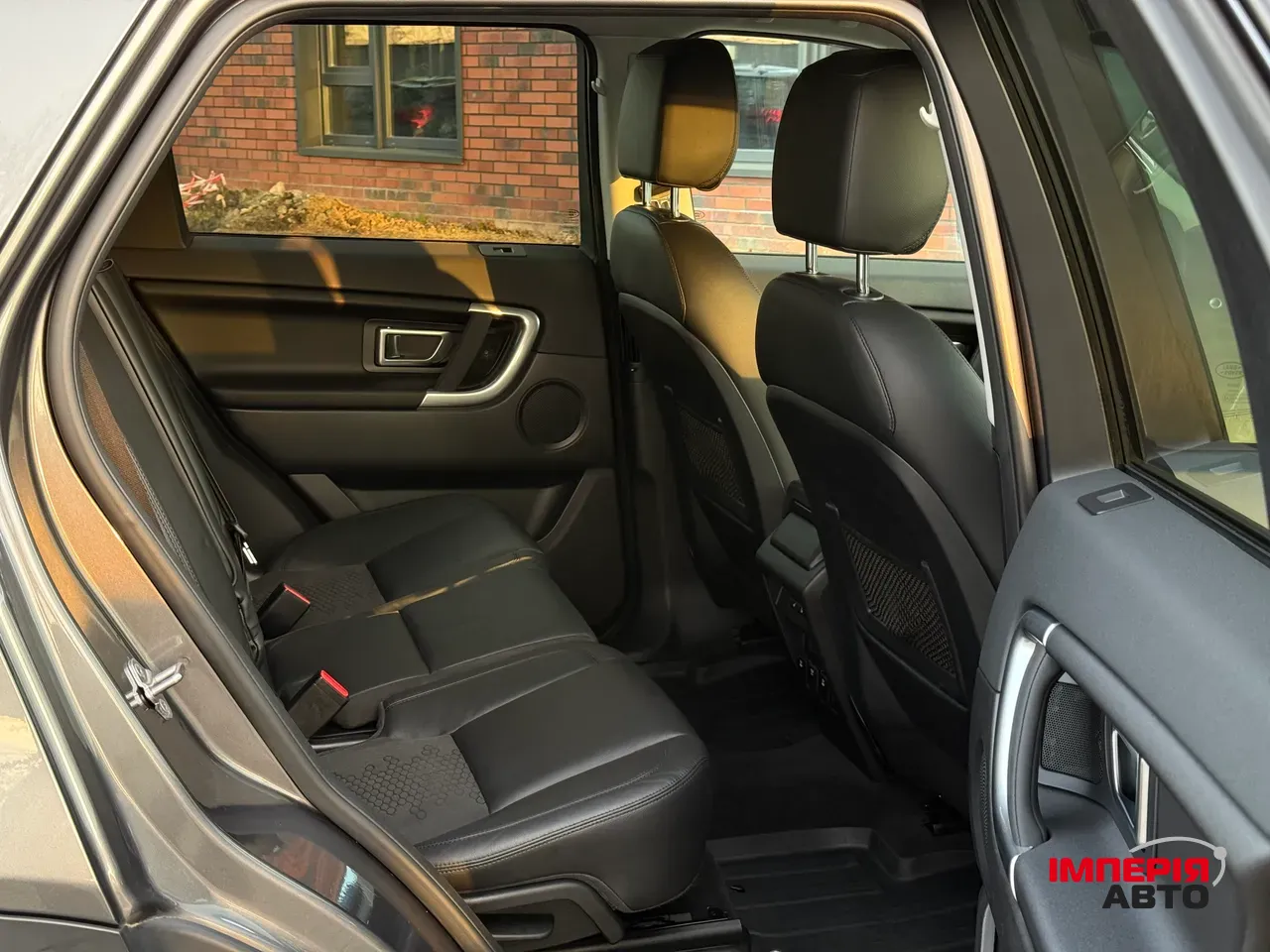 Land Rover Discovery Sport - фото 12