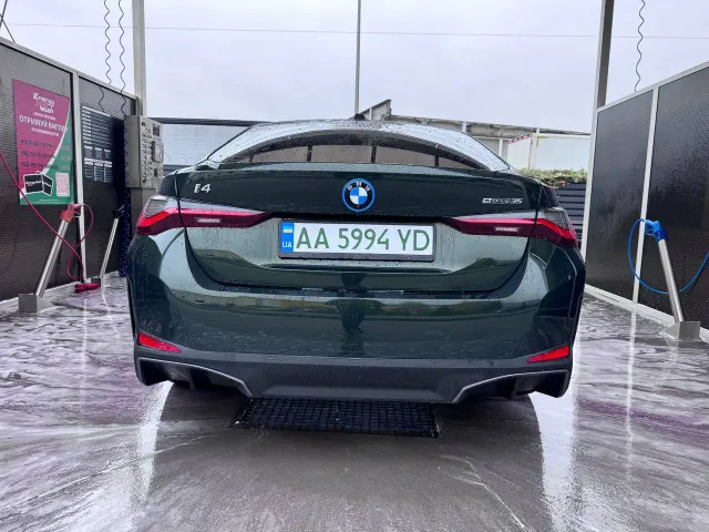 BMW i4 - фото 3