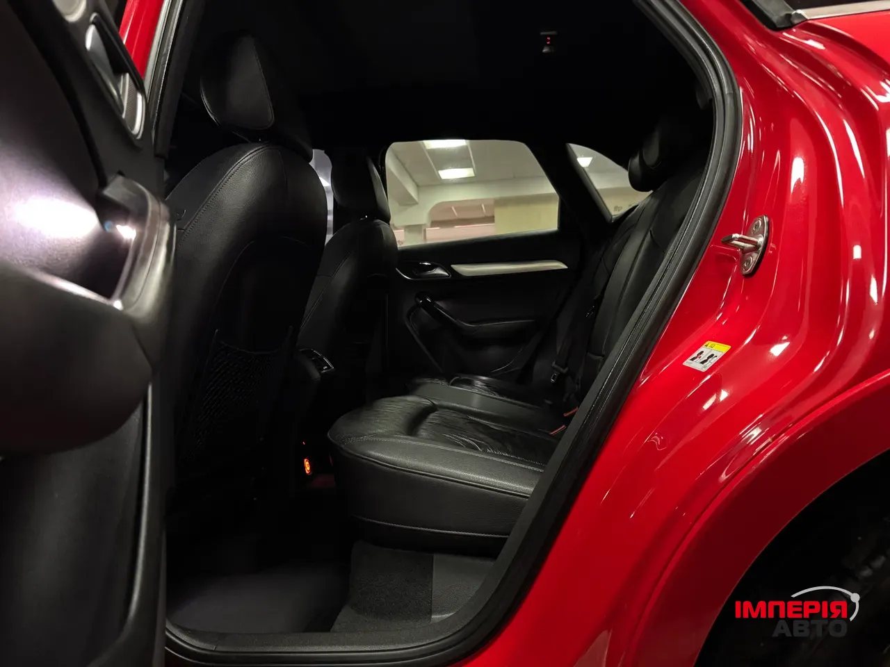 Audi Q3 - фото 8