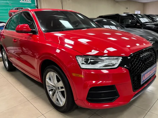 Audi Q3 - фото 1