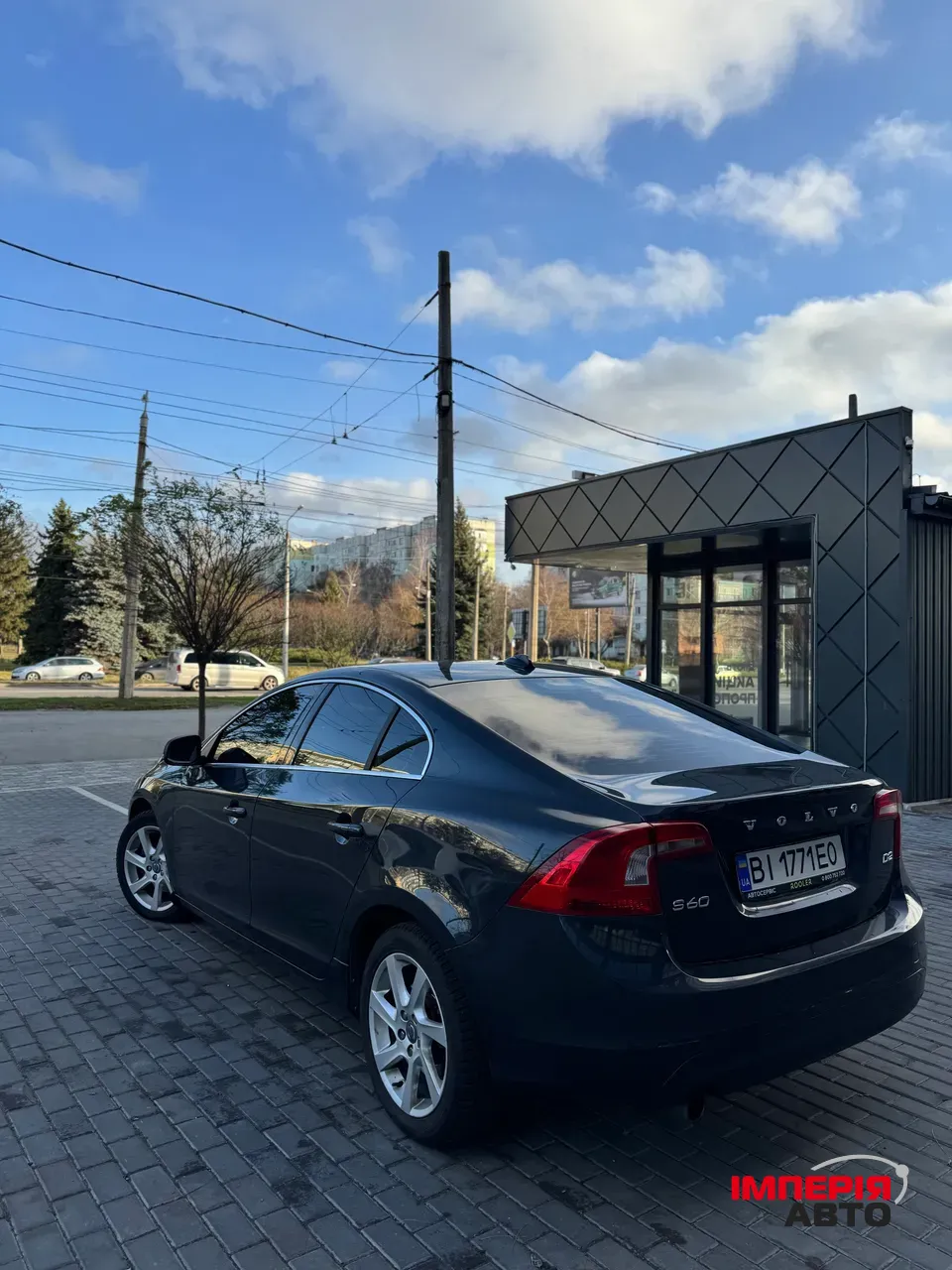 Volvo S60 - фото 1