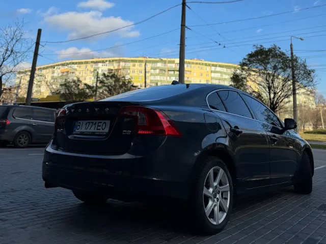Volvo S60 - фото 2