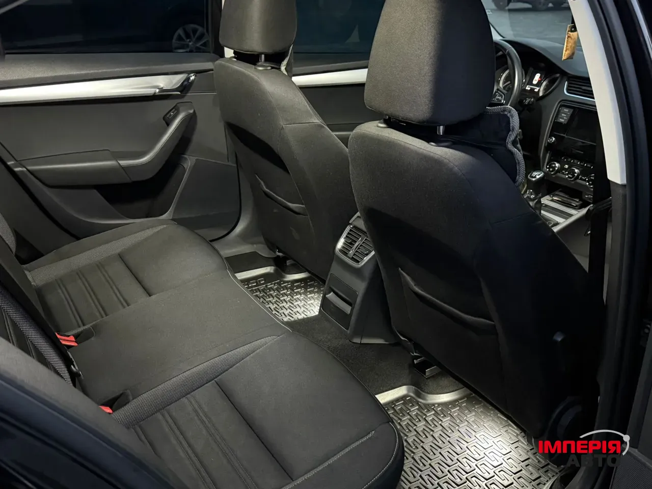 Skoda Octavia - фото 15