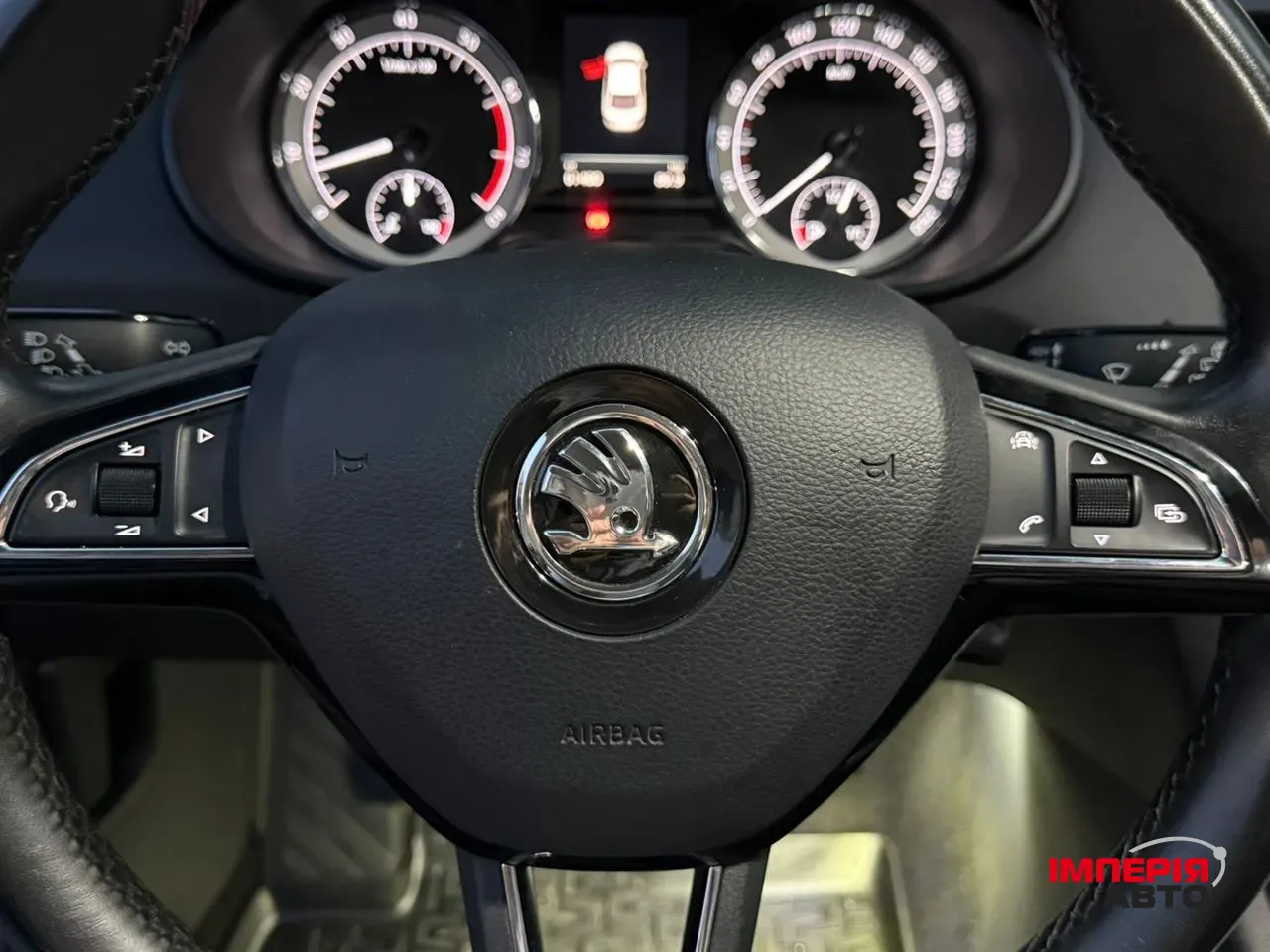 Skoda Octavia - фото 21