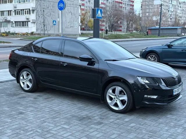 Skoda Octavia - фото 3