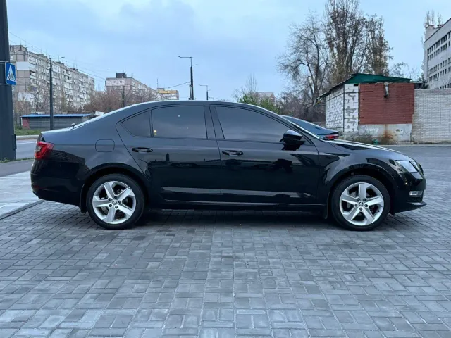 Skoda Octavia - фото 4