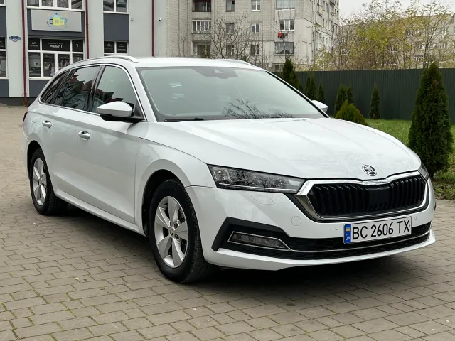 Skoda Octavia - фото 1
