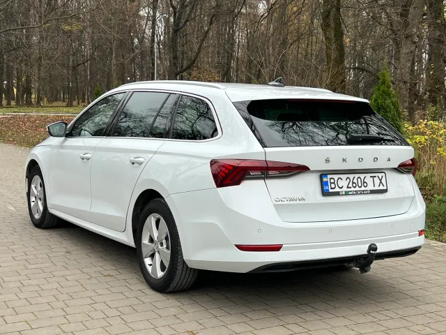 Skoda Octavia - фото 3