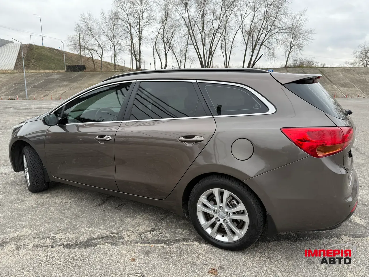 Kia Ceed - фото 11