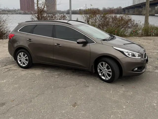 Kia Ceed - фото 2