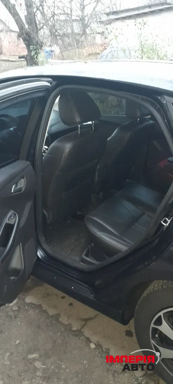 Ford Focus - фото 2