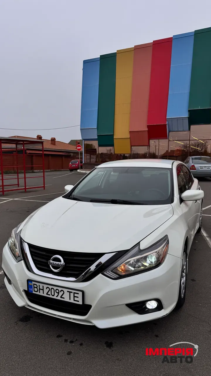 Nissan Altima - фото 7