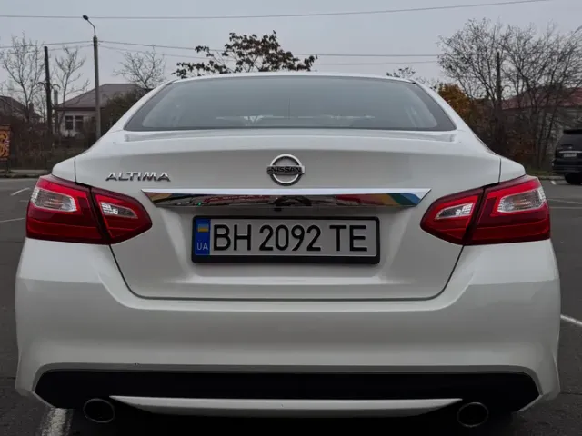 Nissan Altima - фото 5