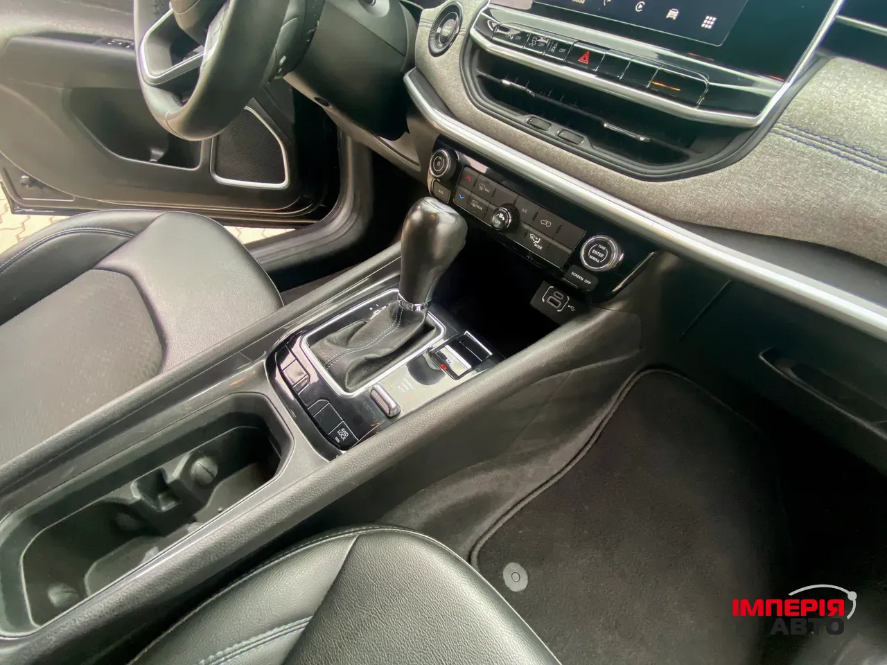 Jeep Compass - фото 32